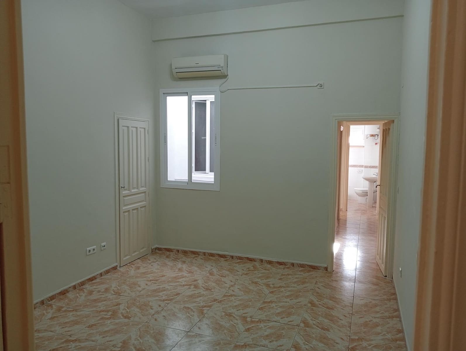 2 quarto Apartamento para arrendar em Sevilha cidade - 900 € (Ref: 10157739)