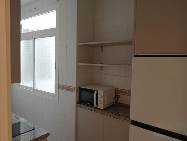 2 quarto Apartamento para arrendar em Sevilha cidade - 900 € (Ref: 10157739)