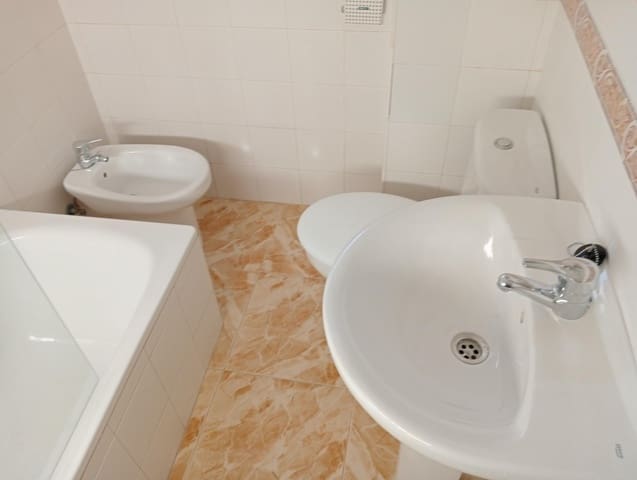 2 quarto Apartamento para arrendar em Sevilha cidade - 900 € (Ref: 10157739)