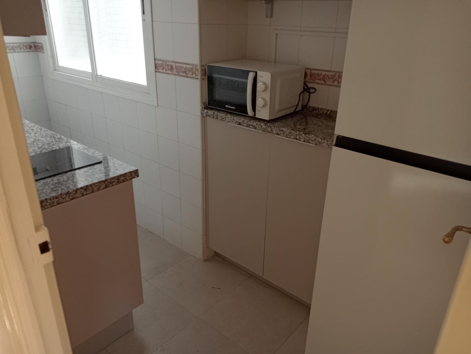 2 quarto Apartamento para arrendar em Sevilha cidade - 900 € (Ref: 10157739)