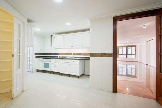 5 soveværelse Lejlighed til salg i Sevilla by - € 599.000 (Ref: 10159804)