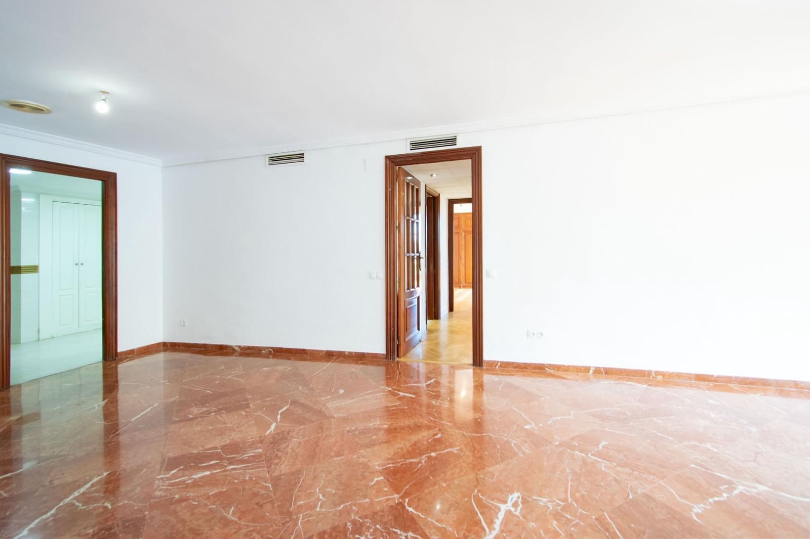 5 soveværelse Lejlighed til salg i Sevilla by - € 599.000 (Ref: 10159804)