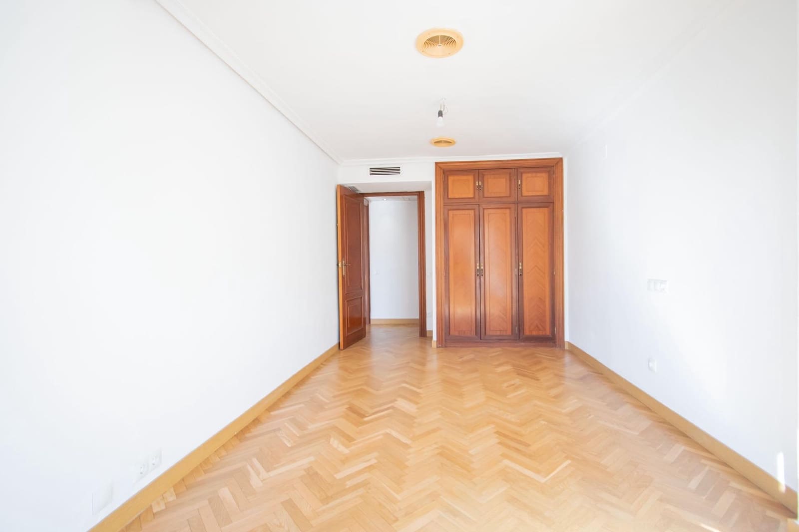 5 soveværelse Lejlighed til salg i Sevilla by - € 599.000 (Ref: 10159804)