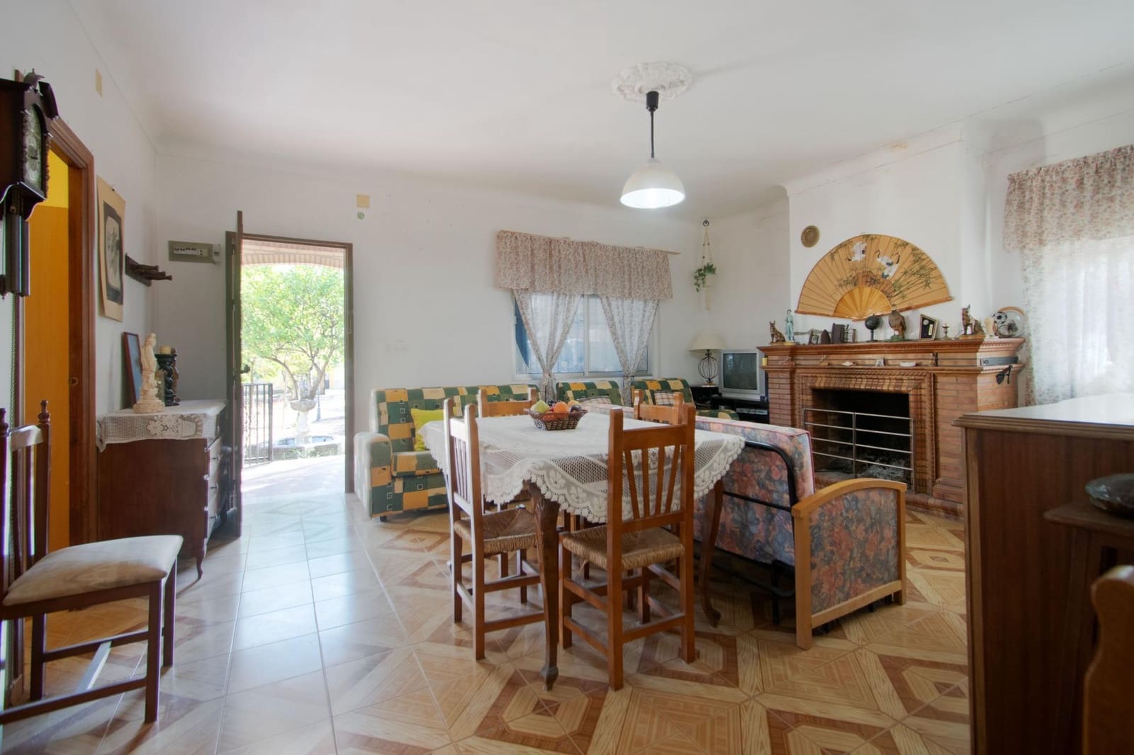 3 bedroom Villa for sale in Bollullos de la Mitacion with pool garage - € 349,965 (Ref: 10161578)