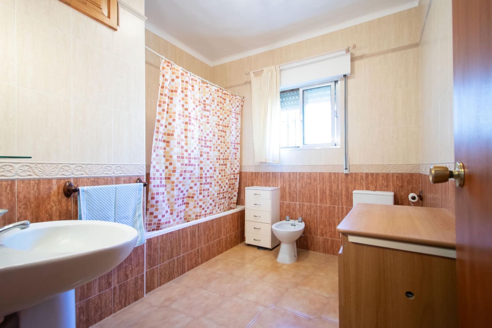 3 bedroom Villa for sale in Bollullos de la Mitacion with pool garage - € 349,965 (Ref: 10161578)