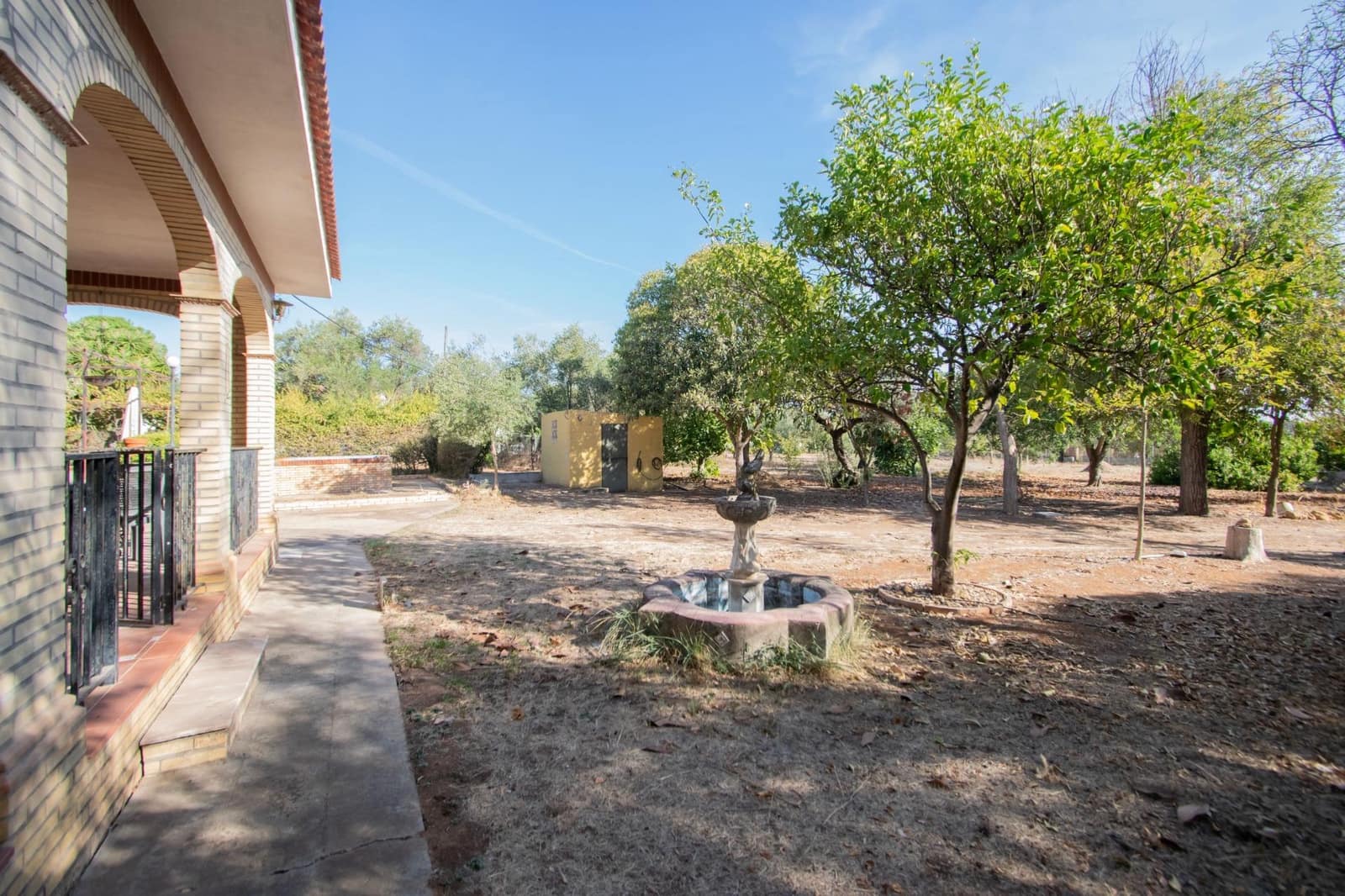 3 bedroom Villa for sale in Bollullos de la Mitacion with pool garage - € 349,965 (Ref: 10161578)