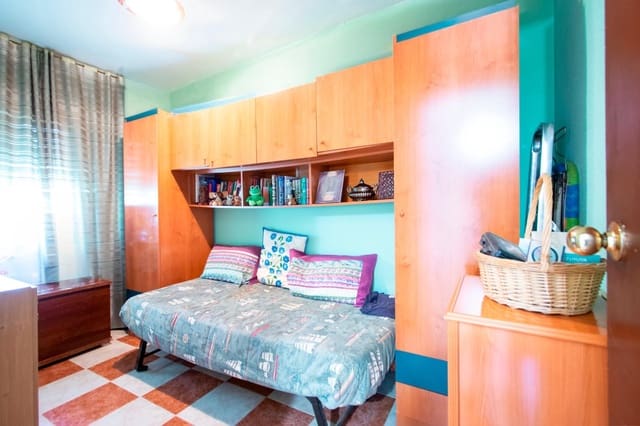 4 soveværelse Lejlighed til salg i Montequinto, Dos Hermanas - € 198.000 (Ref: 10165129)