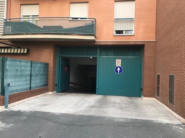 Garage til salg i Sevilla by - € 21.000 (Ref: 10166775)
