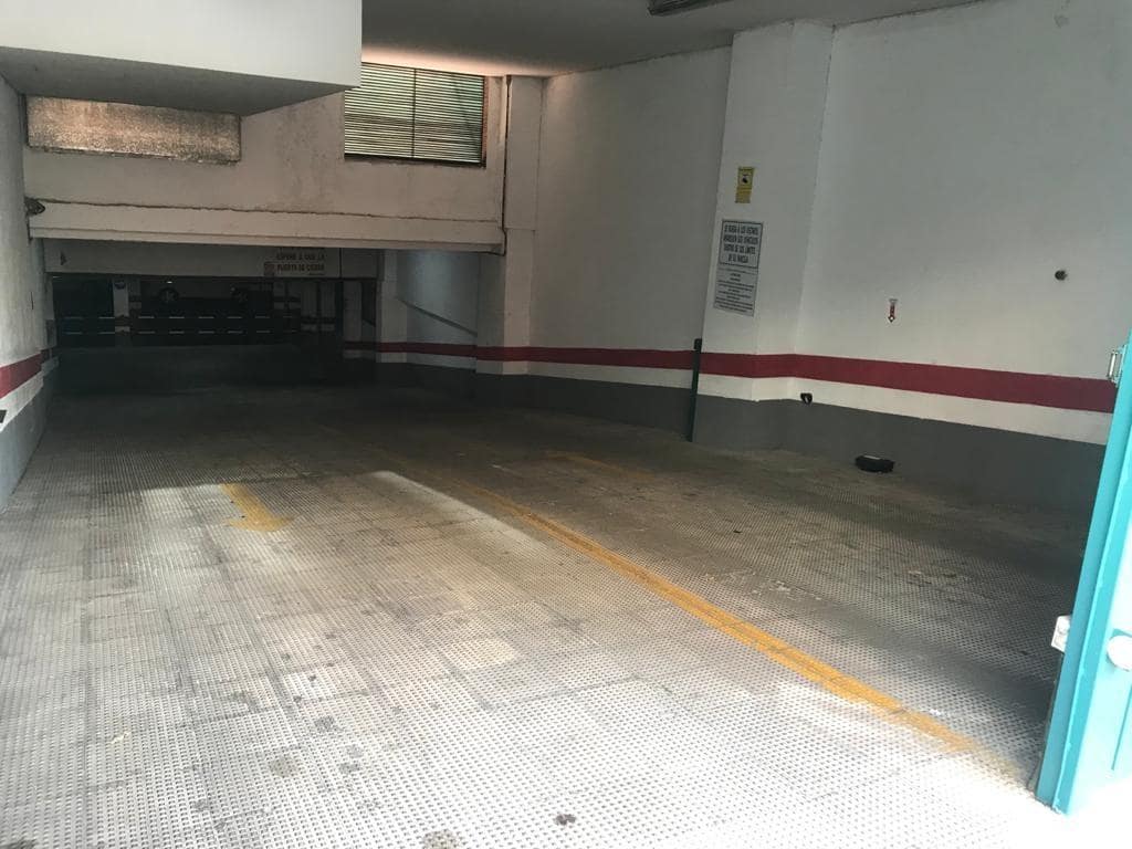 Garage til salg i Sevilla by - € 21.000 (Ref: 10166775)