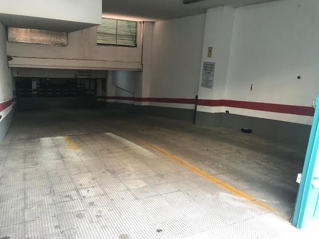 Garage til salg i Sevilla by - € 21.000 (Ref: 10166775)