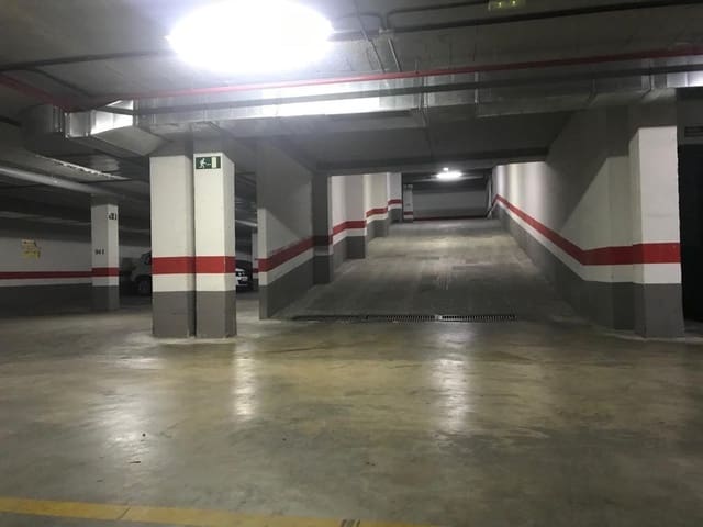 Garage til salg i Sevilla by - € 21.000 (Ref: 10166775)