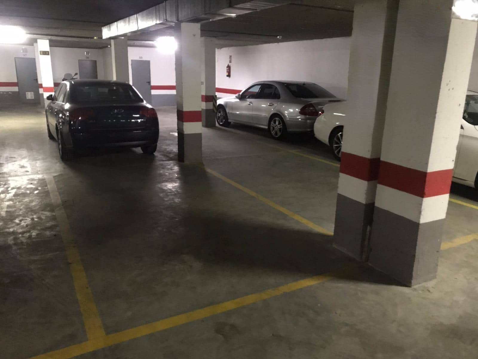 Garage til salg i Sevilla by - € 21.000 (Ref: 10166775)