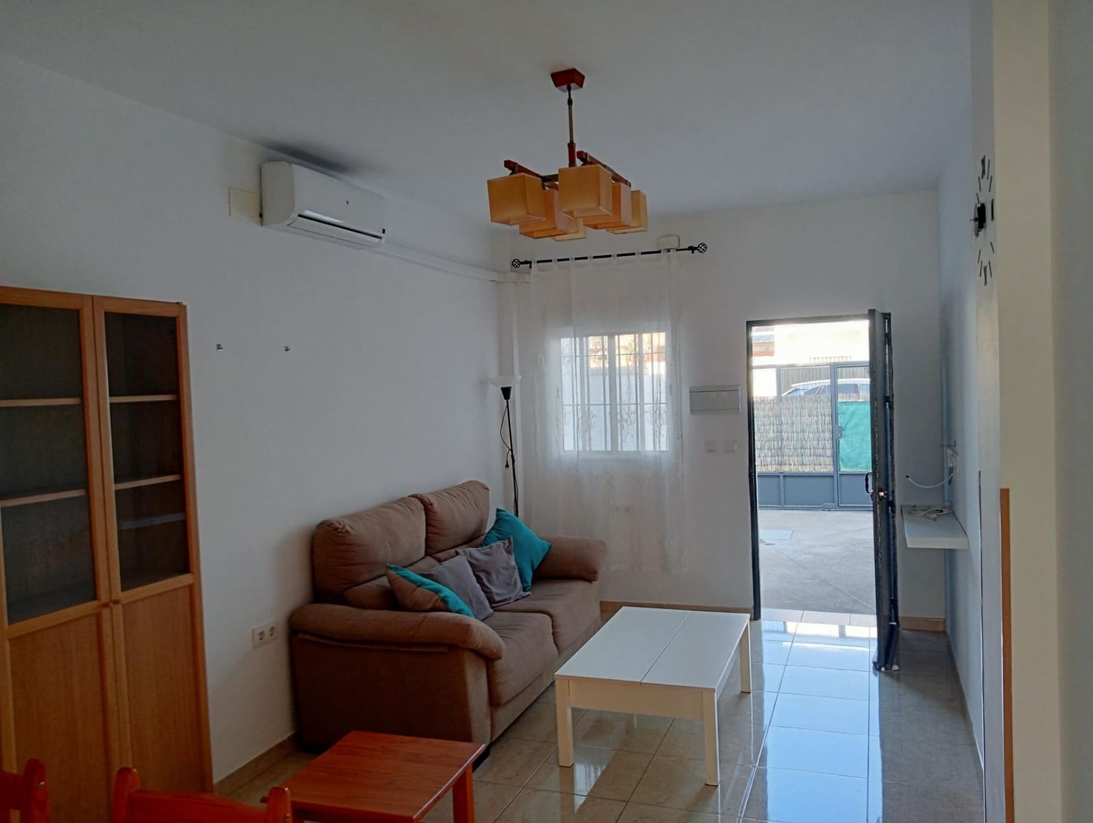 2 sovrum Radhus att hyra i Bollullos de la Mitacion med garage - 700 € (Ref: 10166776)