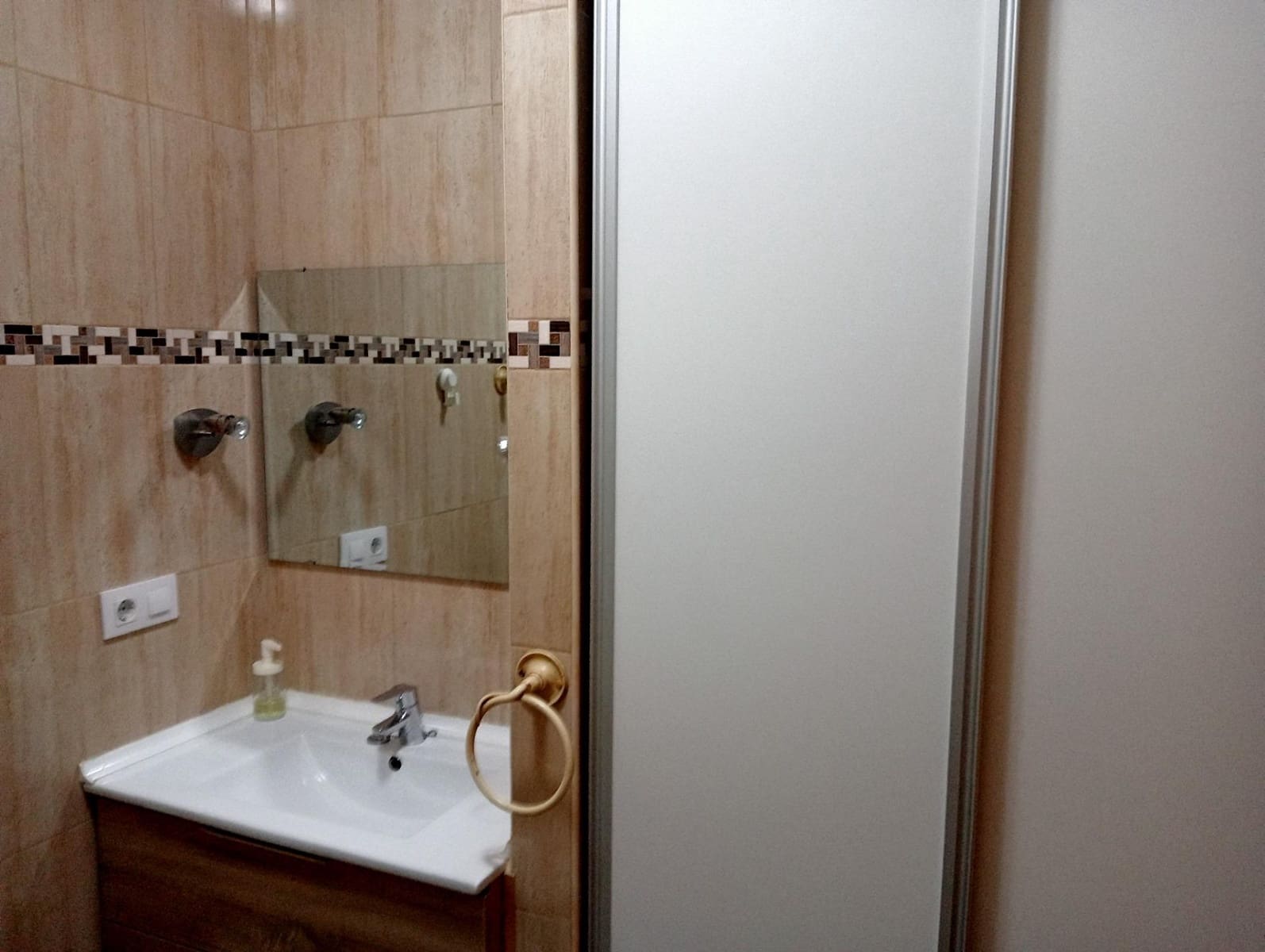 2 sovrum Radhus att hyra i Bollullos de la Mitacion med garage - 700 € (Ref: 10166776)