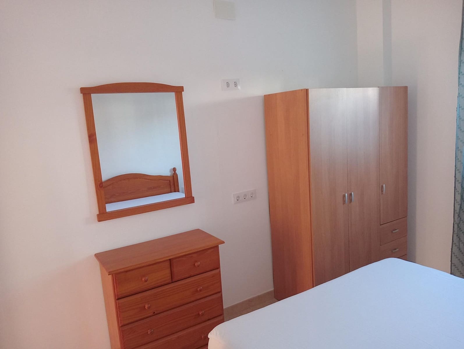 2 sovrum Radhus att hyra i Bollullos de la Mitacion med garage - 700 € (Ref: 10166776)