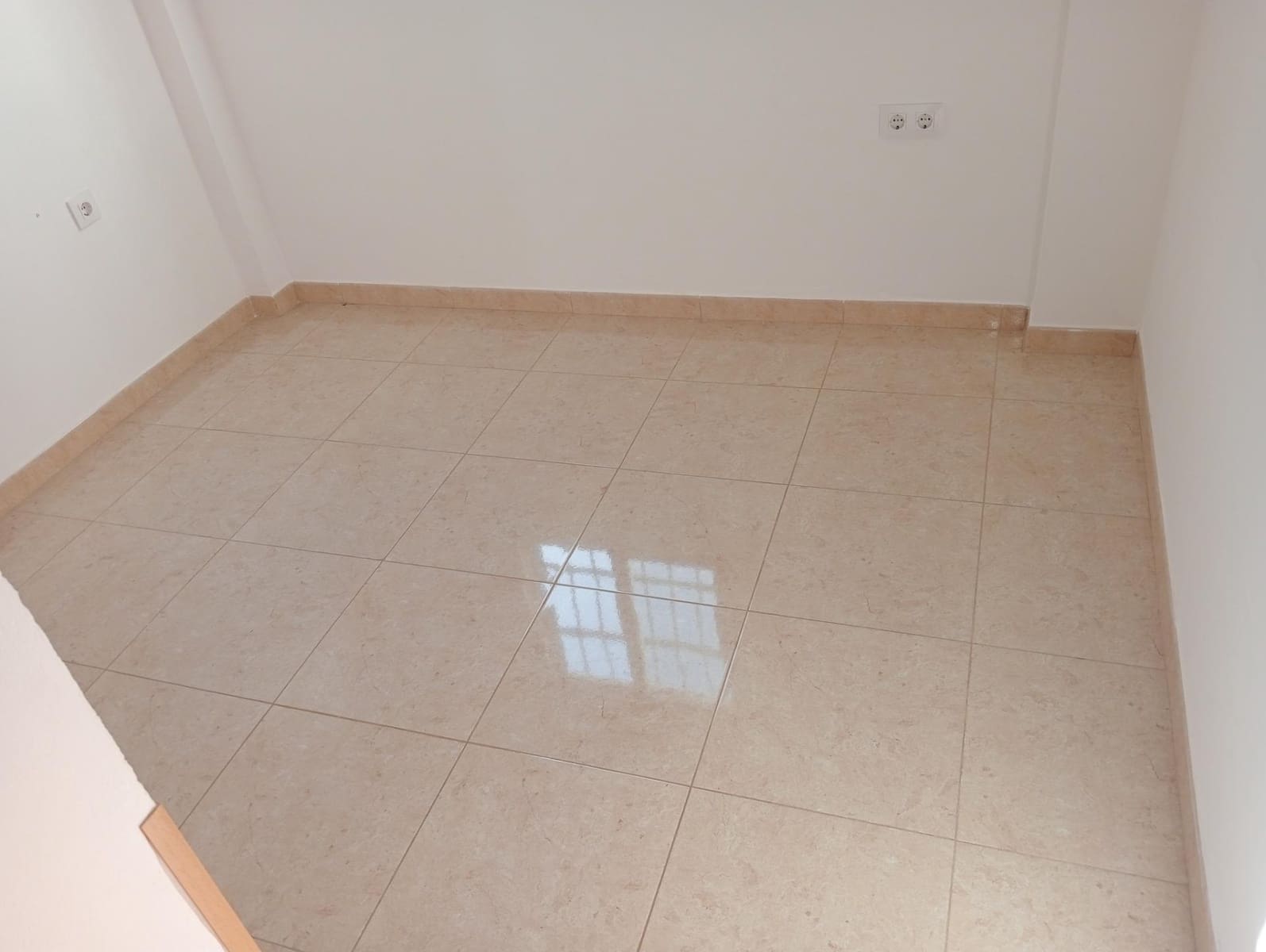 2 sovrum Radhus att hyra i Bollullos de la Mitacion med garage - 700 € (Ref: 10166776)
