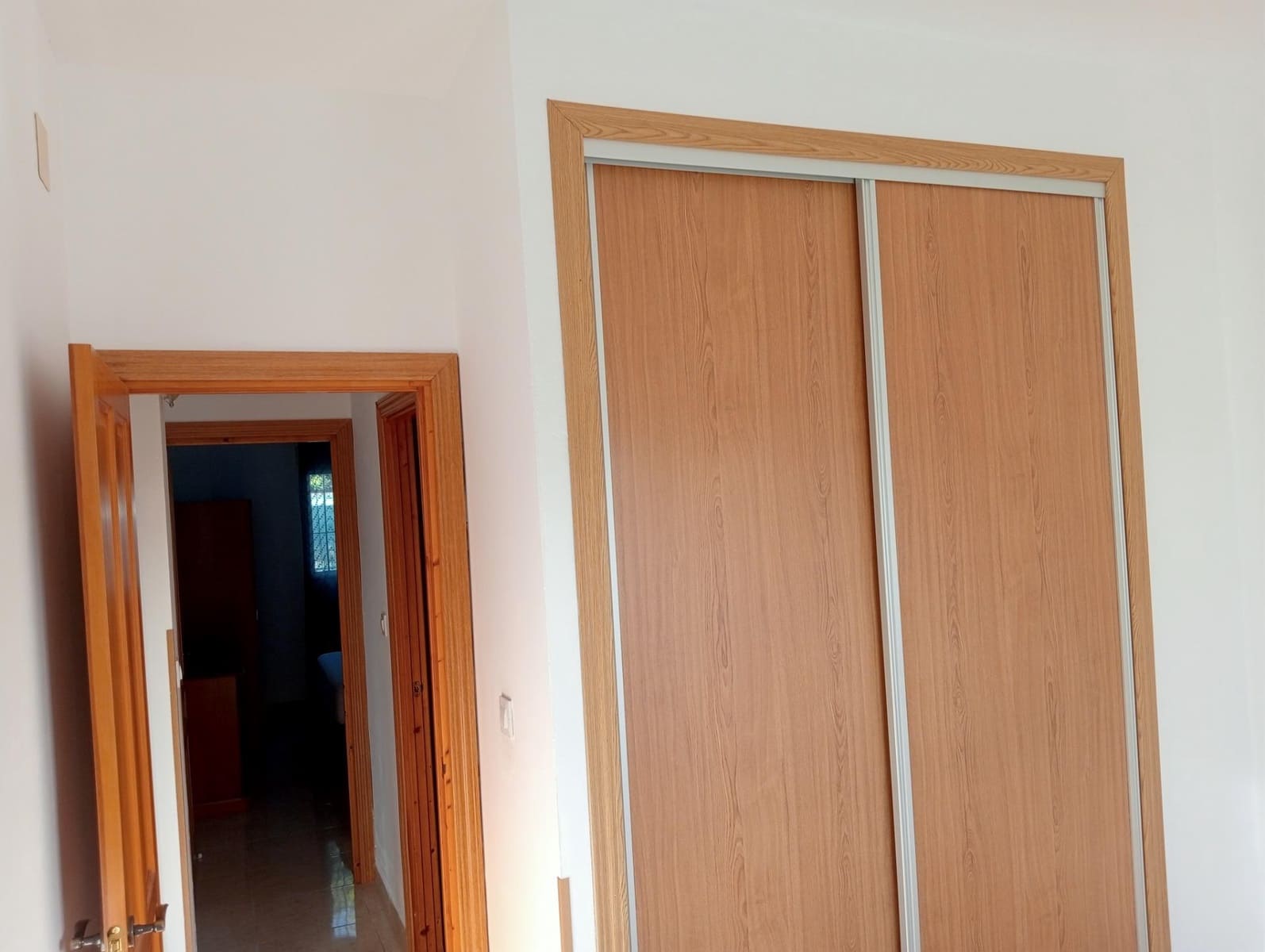 2 sovrum Radhus att hyra i Bollullos de la Mitacion med garage - 700 € (Ref: 10166776)
