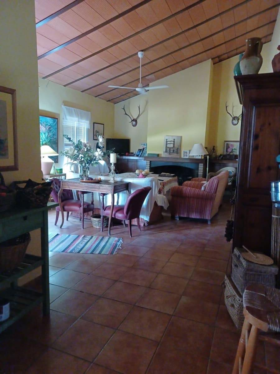 4 bedroom Finca/Country House for sale in Moguer with pool garage - € 650,000 (Ref: 10168539)
