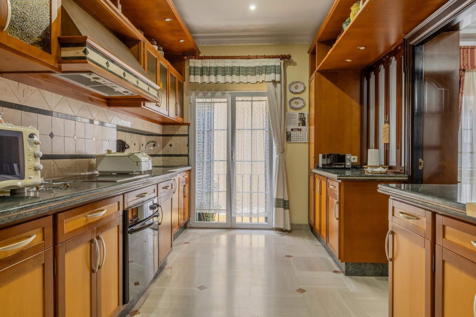6 soverom Hus til salgs i Sanlucar de Barrameda med garasje - € 895 000 (Ref: 10174061)