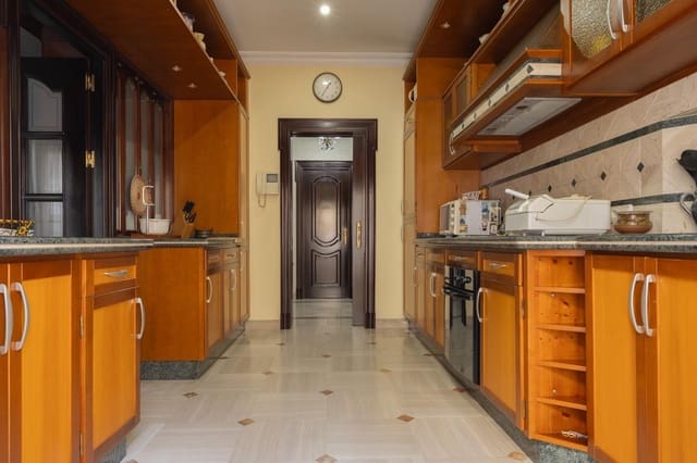 6 sypialnia Dom na sprzedaż w Sanlúcar de Barrameda z garażem - 895 000 € (Ref: 10174061)