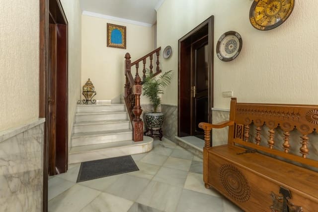 6 Zimmer Haus zu verkaufen in Sanlúcar de Barrameda mit Garage - 895.000 € (Ref: 10174061)