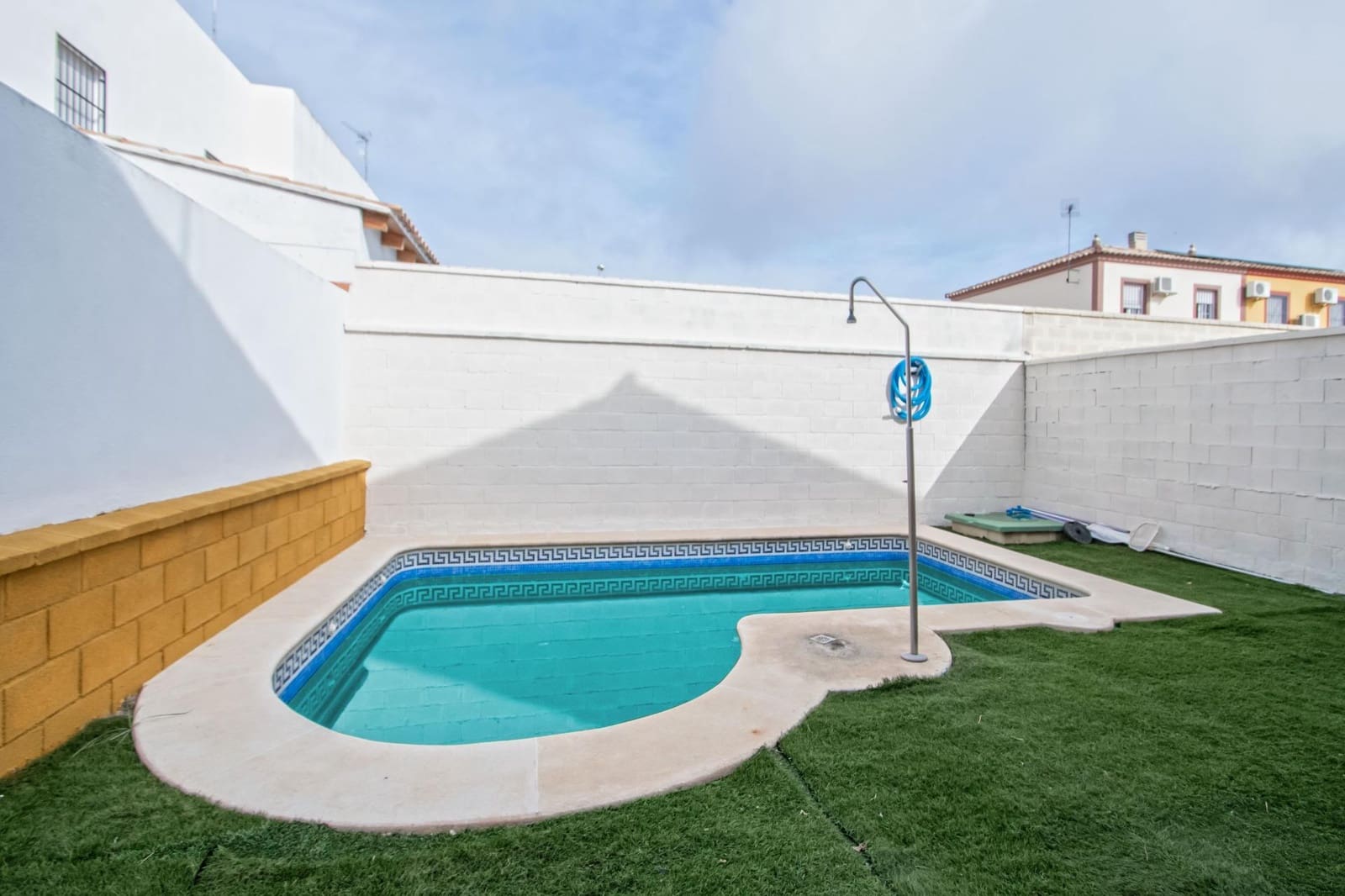 4 sovrum Semi-fristående Villa till salu i Burguillos med pool garage - 180 000 € (Ref: 10177296)