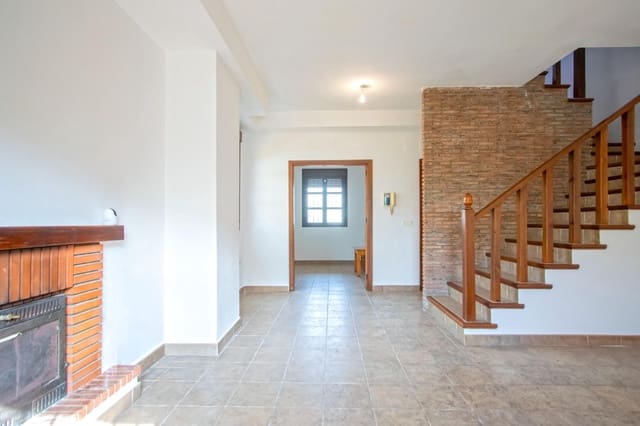 4 sovrum Semi-fristående Villa till salu i Burguillos - 180 000 € (Ref: 10177296)