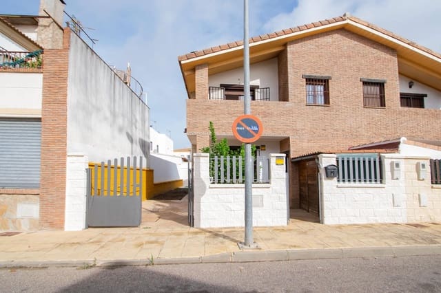4 sovrum Semi-fristående Villa till salu i Burguillos - 180 000 € (Ref: 10177296)