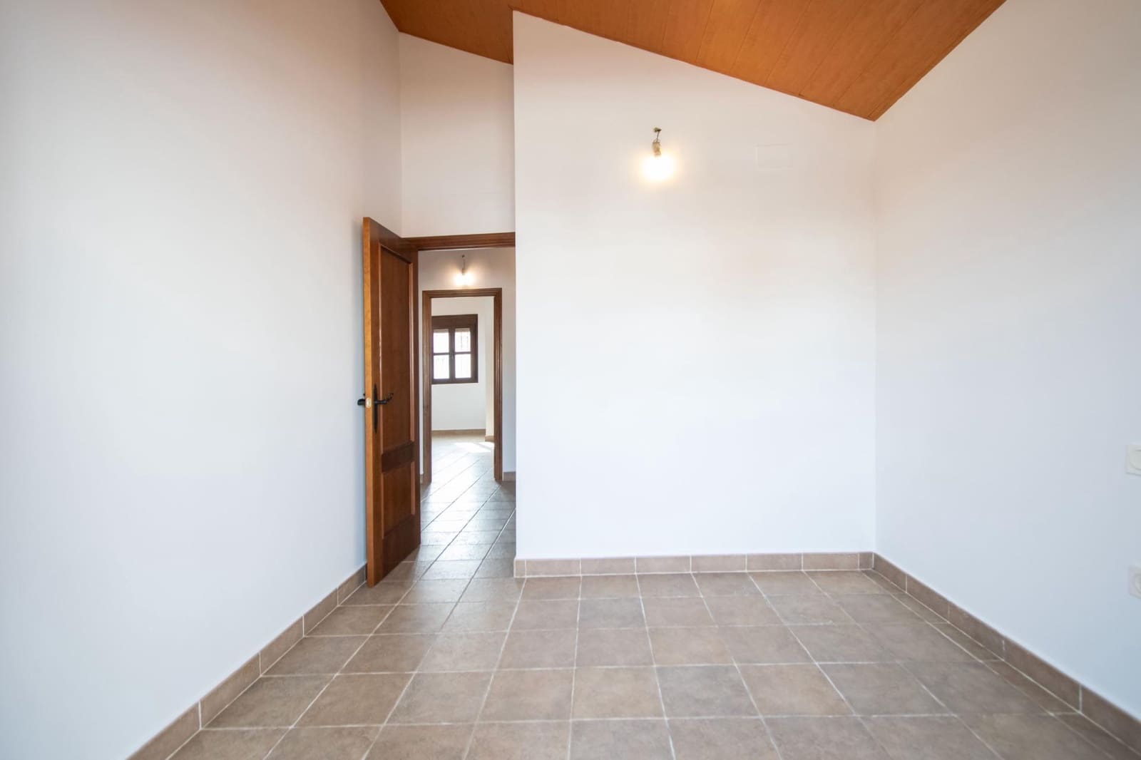 4 sovrum Semi-fristående Villa till salu i Burguillos med pool garage - 180 000 € (Ref: 10177296)