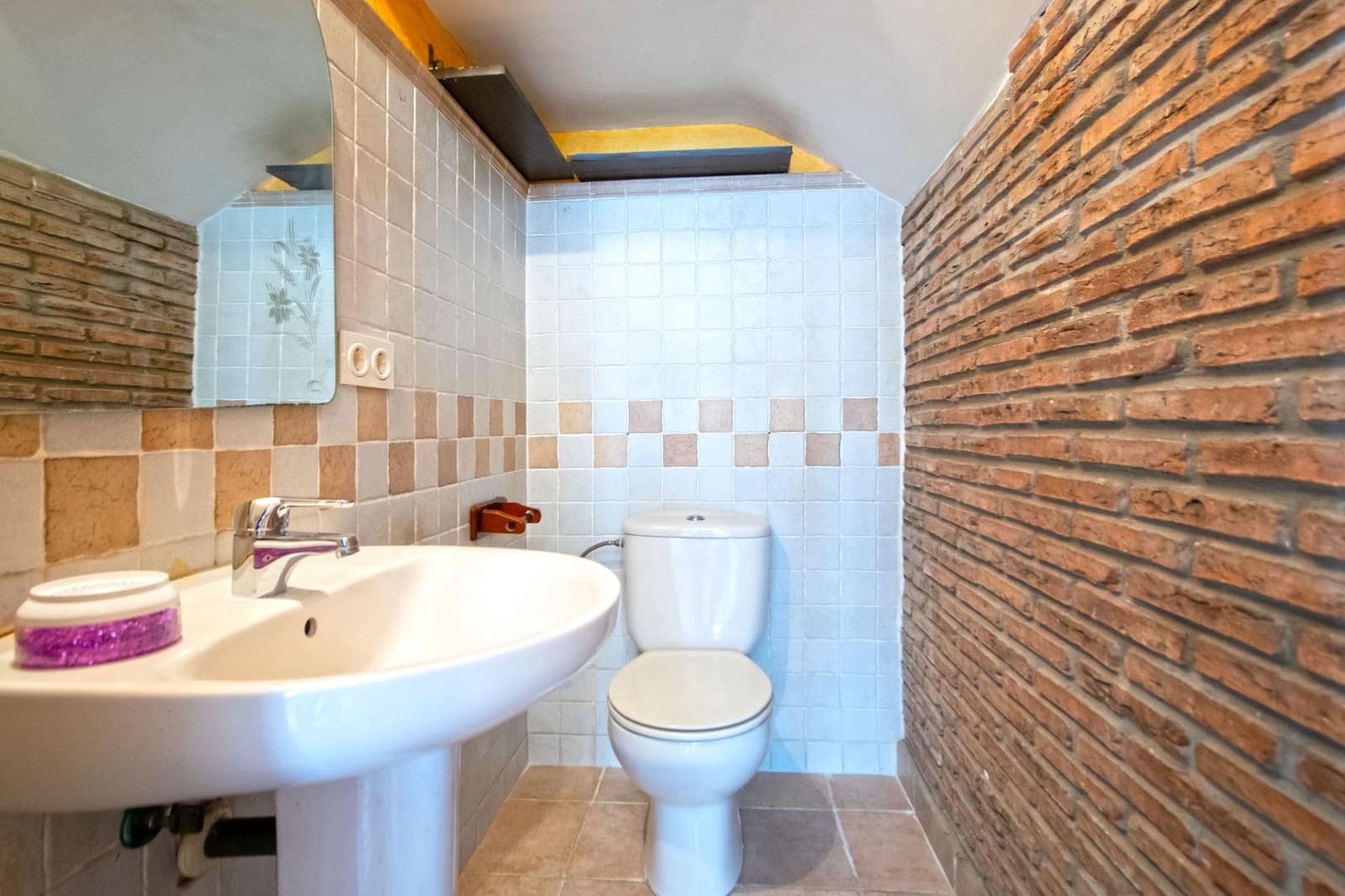 4 sovrum Semi-fristående Villa till salu i Burguillos med pool garage - 180 000 € (Ref: 10177296)