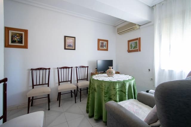 Piso de 4 habitaciones en Rochelambert, Sevilla ciudad en venta - 175.000 € (Ref: 10183008)