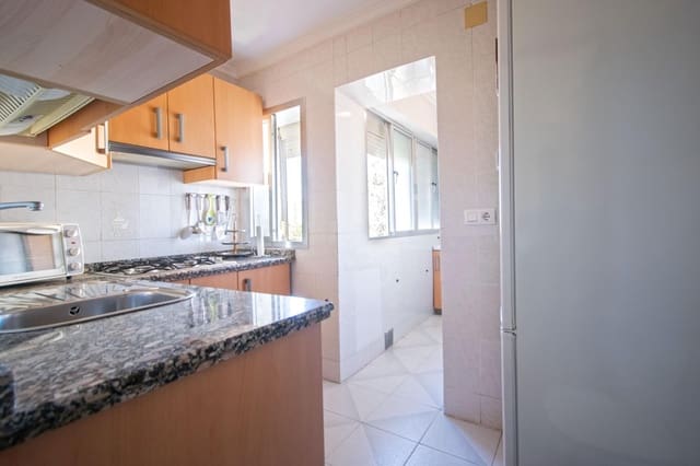 Piso de 4 habitaciones en Rochelambert, Sevilla ciudad en venta - 175.000 € (Ref: 10183008)