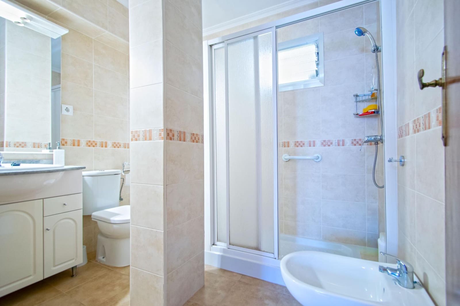 Piso de 4 habitaciones en Sevilla ciudad en venta - 175.000 € (Ref: 10183008)