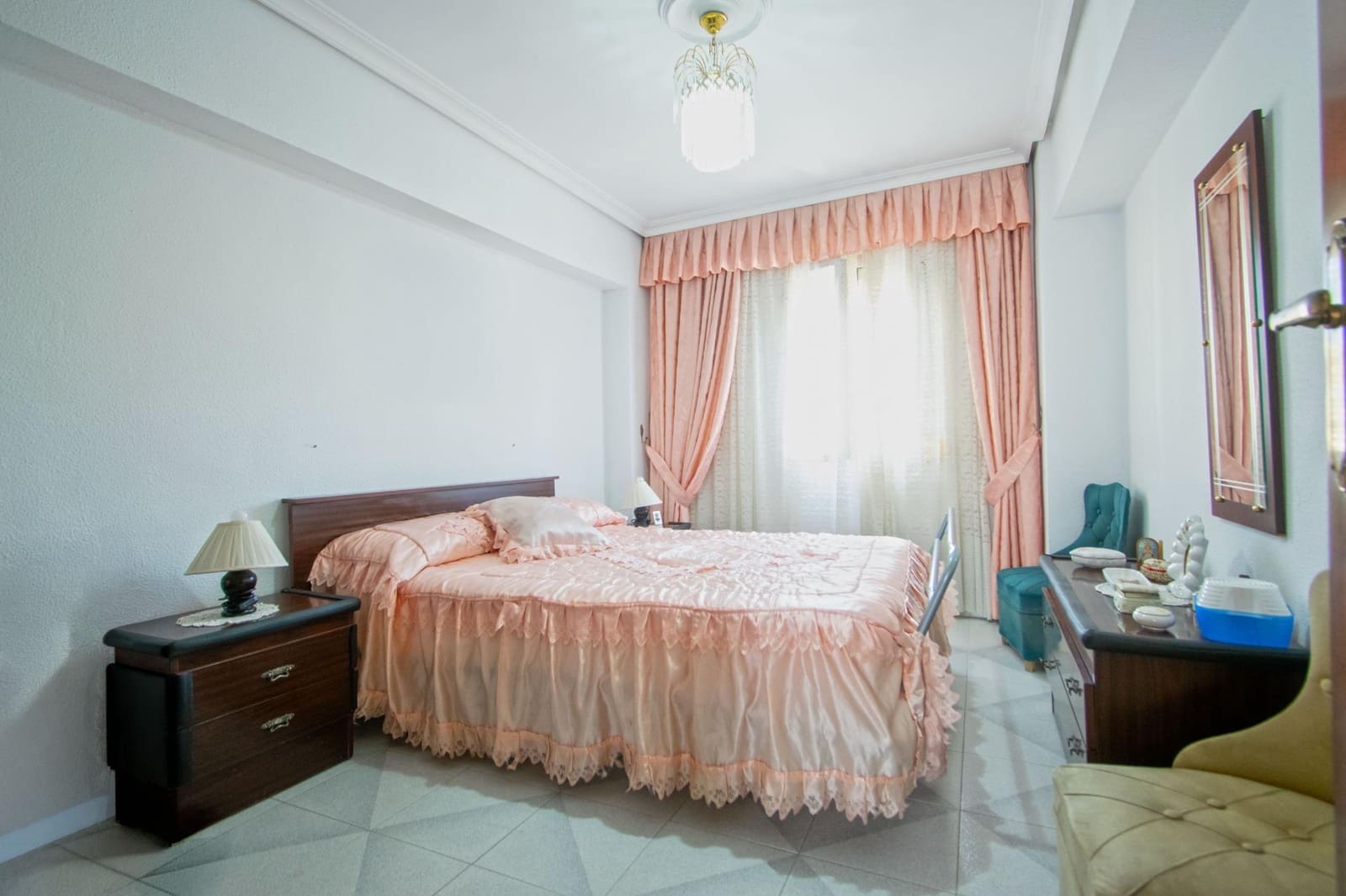 Piso de 4 habitaciones en Sevilla ciudad en venta - 175.000 € (Ref: 10183008)