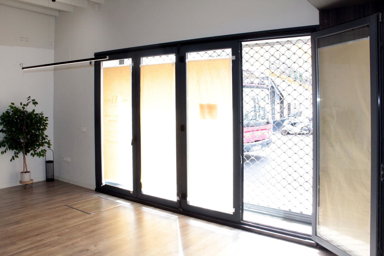 Gewerbe zu vermieten in Sevilla Stadt - 1.600 € (Ref: 10183009)