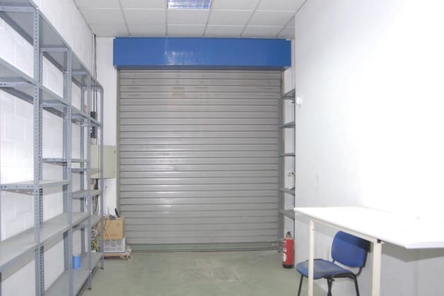 Empresa para arrendar em Santa Clara, Sevilha cidade com garagem - 1 000 € (Ref: 10187196)