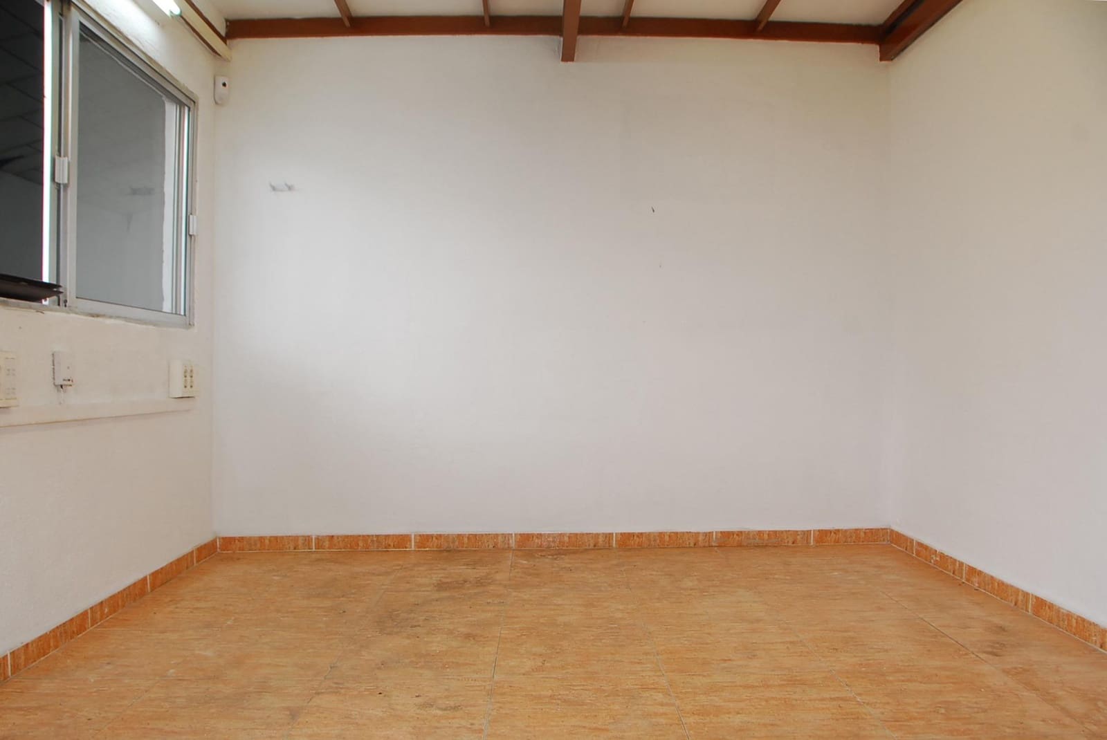 Yritys vuokrattavana paikassa Sevilla kaupunki - 1 400 € (Ref: 10187197)