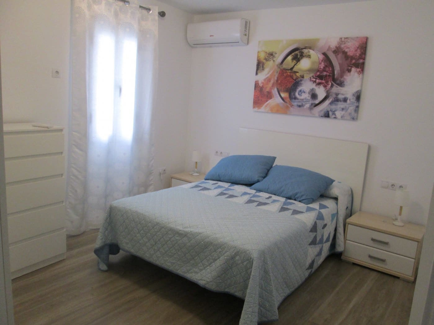 3 sovrum Lägenhet att hyra i Sevilla stad - 1 200 € (Ref: 2898777)
