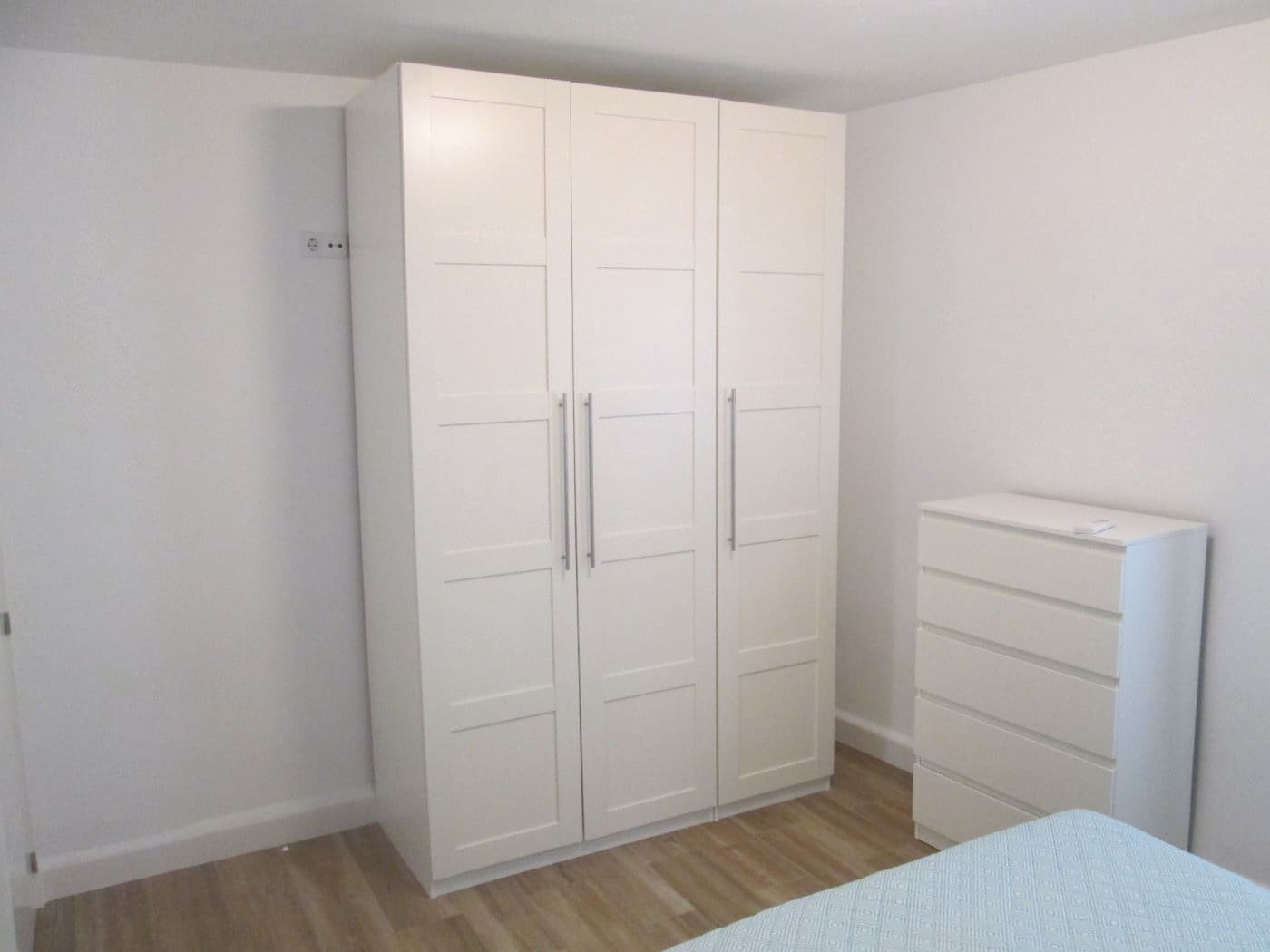 3 sovrum Lägenhet att hyra i Sevilla stad - 1 200 € (Ref: 2898777)