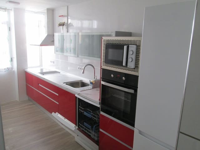 3 sovrum Lägenhet att hyra i Sevilla stad - 1 200 € (Ref: 2898777)