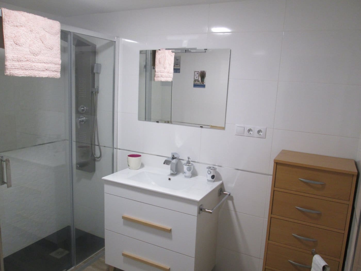 3 sovrum Lägenhet att hyra i Sevilla stad - 1 200 € (Ref: 2898777)