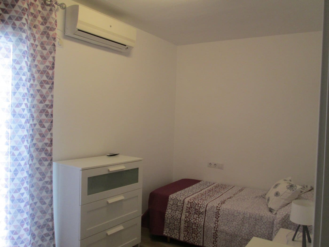 3 sovrum Lägenhet att hyra i Sevilla stad - 1 200 € (Ref: 2898777)