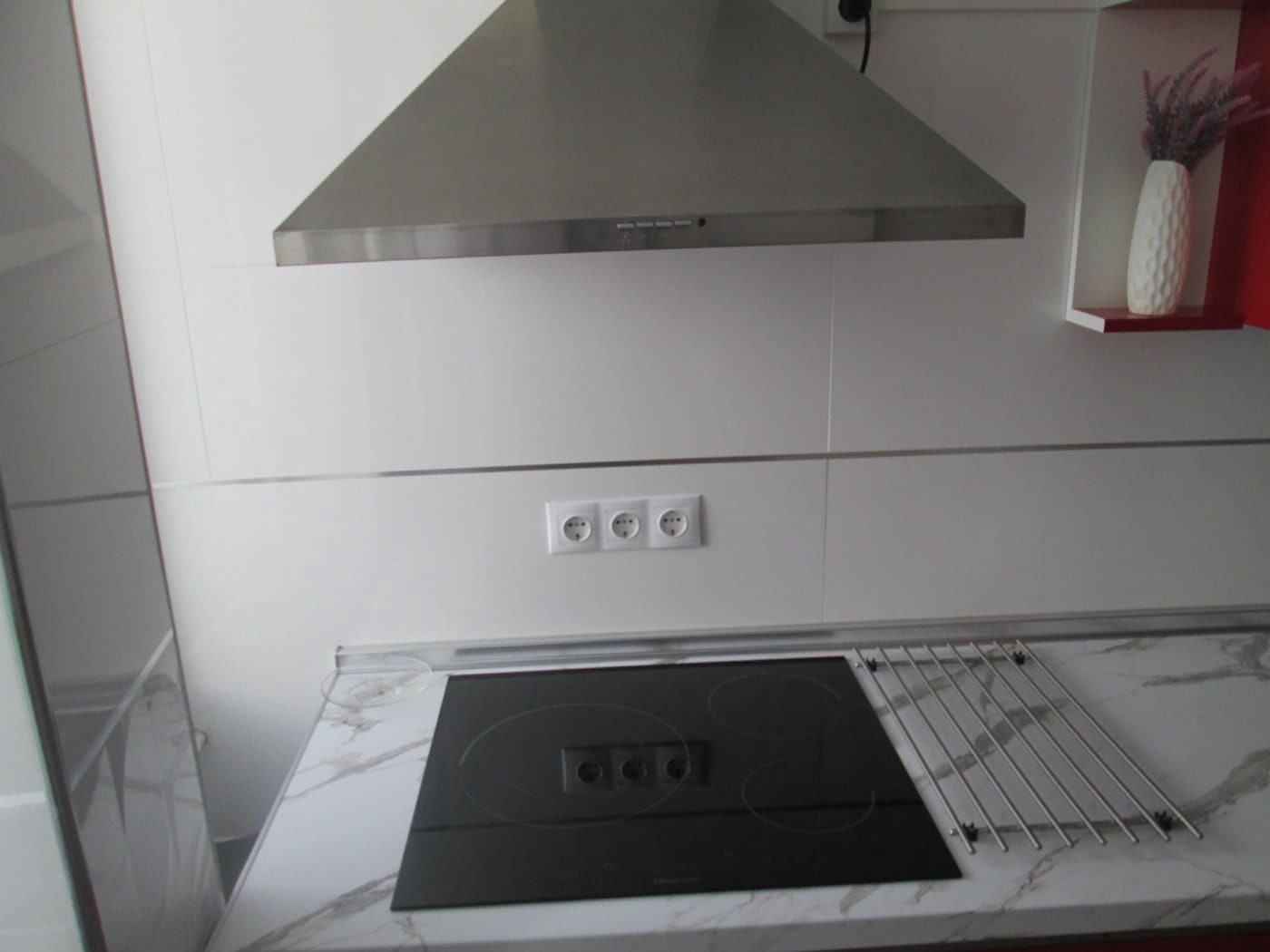 3 sovrum Lägenhet att hyra i Sevilla stad - 1 200 € (Ref: 2898777)