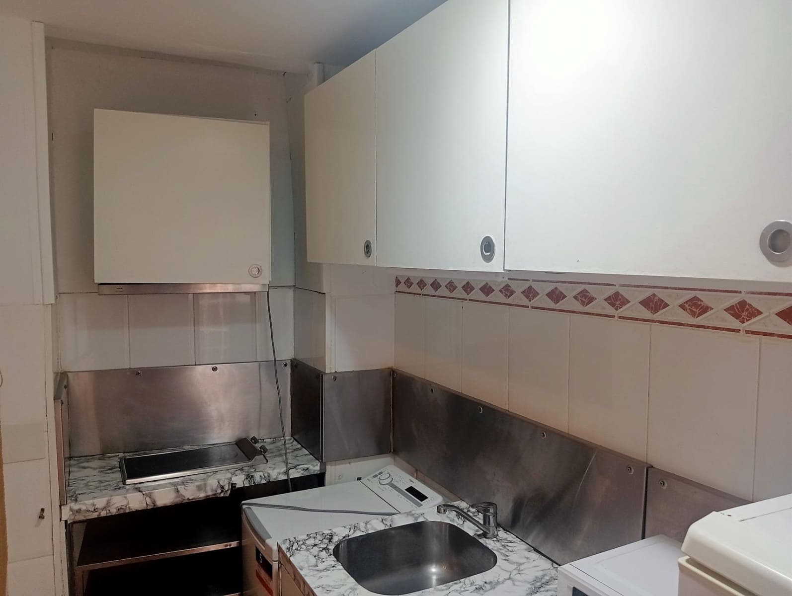 1 slaapkamer Flat te huur in Sevilla stad - € 750 (Ref: 3684118)