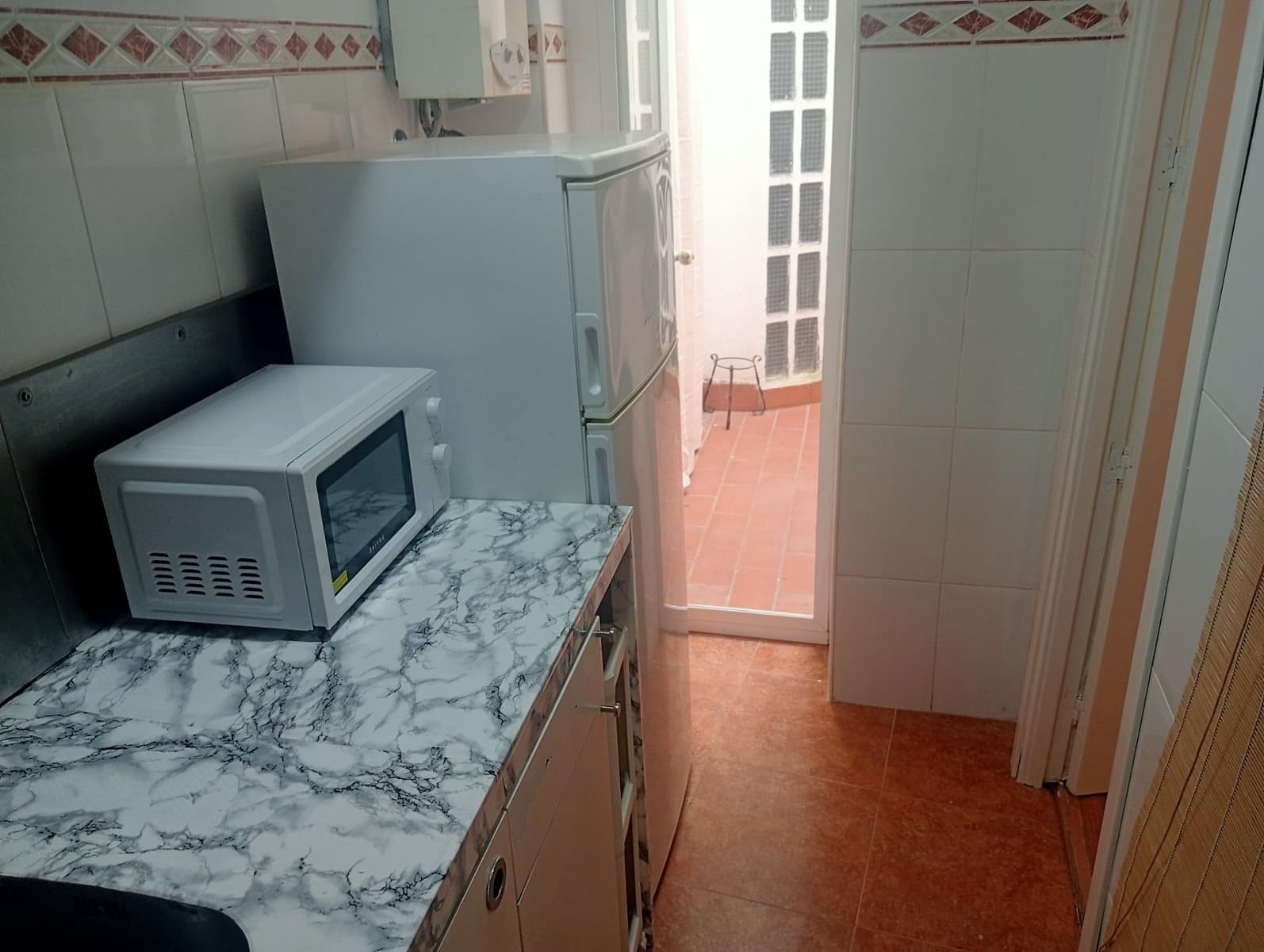 1 slaapkamer Flat te huur in Sevilla stad - € 750 (Ref: 3684118)