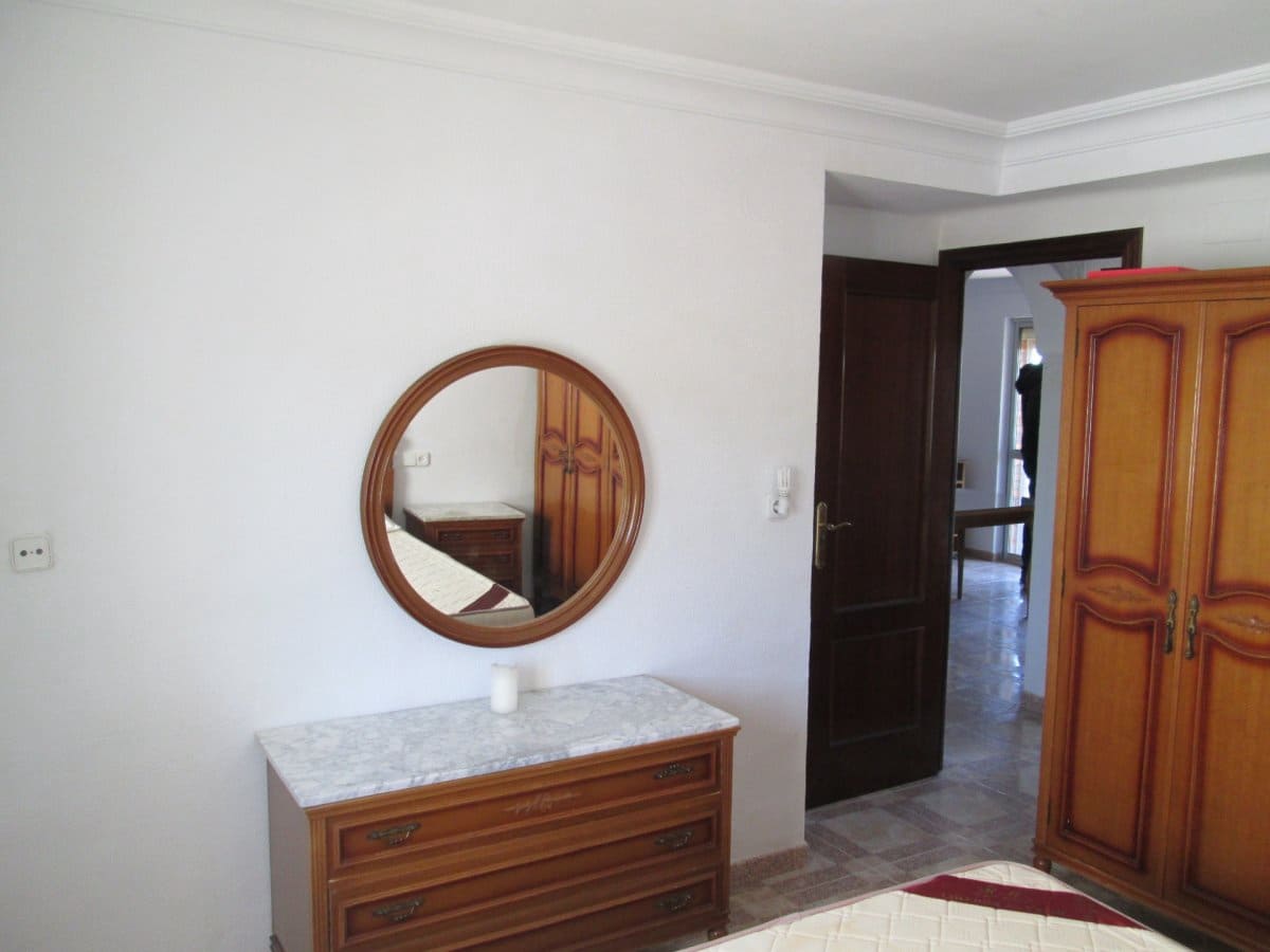 2 bedroom Flat for rent in Camas - € 650 (Ref: 3869250)