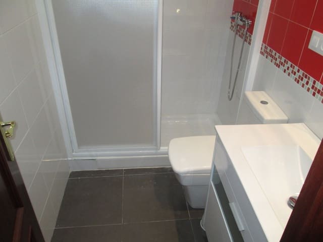 3 soveværelse Lejlighed til leje i Sevilla by - € 1.400 (Ref: 4042257)