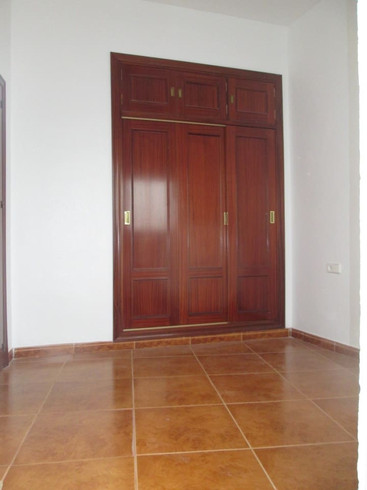 3 soveværelse Lejlighed til leje i Sevilla by - € 1.400 (Ref: 4042257)