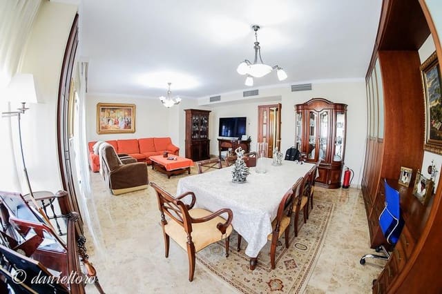 4 soveværelse Lejlighed til leje i Sevilla by med garage - € 2.500 (Ref: 4511501)