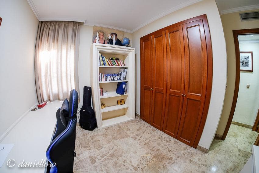Appartement de 4 chambres à louer à Seville ville avec garage - 2 500 € (Ref: 4511501)
